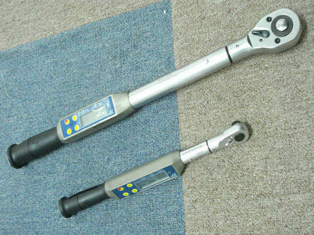 手動(dòng)測(cè)力扳手